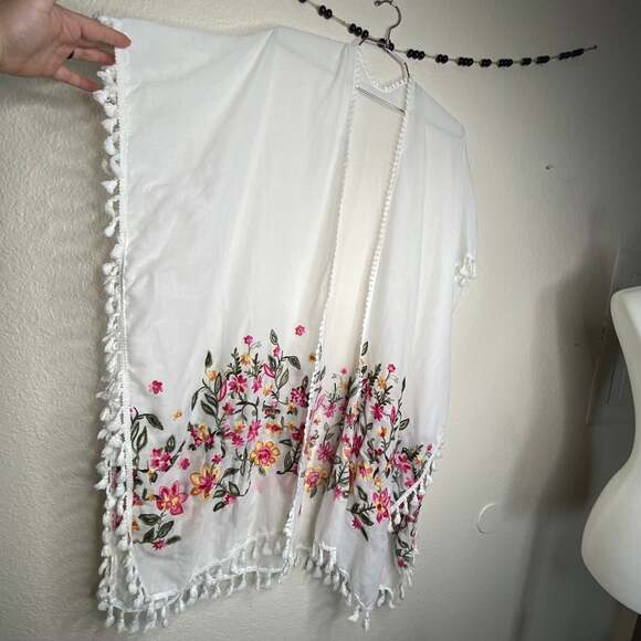 Boho Embroidered Floral Tassel Kimono - Picture 3 of 5